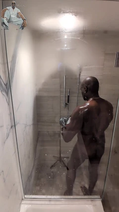 L’heure de la douche dans un hôtel de Chicago