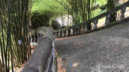Extremalchiki: Branlette au bord de la route