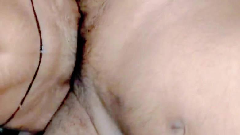 Boyfriend: Cô vợ Ấn Độ bị chồng đụ