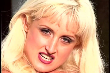 Perv Milfs n Teens: All Pissed Off - sapık orta yaşlı seksi kadınlar