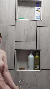 Detik Mandi Sensual Lily