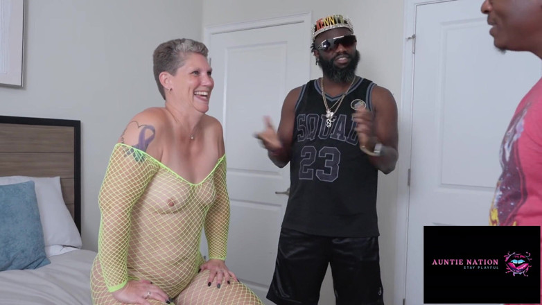Auntie Nation: GILF's First Mfm