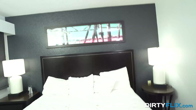 Private Casting X: 德州美女摄像头眼镜做爱