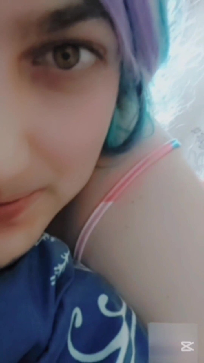 Kitty_Cross: Candy, femboy habillée, attire des mauvais garçons au corps blanc...