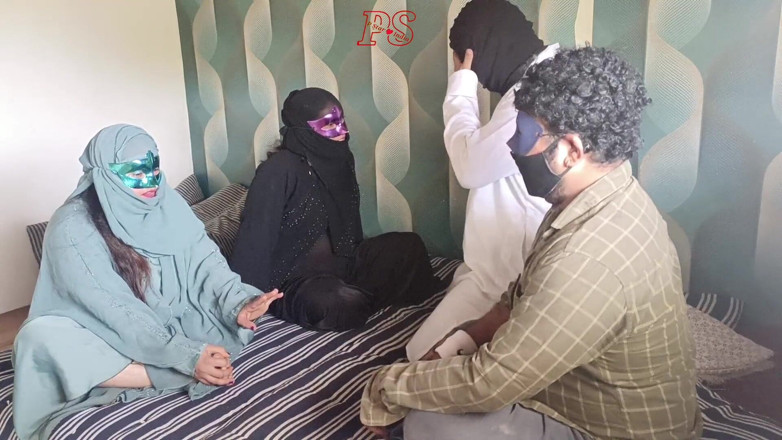 Pstarindia123: Two Muslim Bhabhis Wearing Burqas Got Fucked Together in Forced...