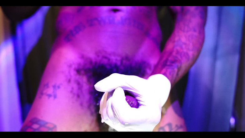 Hallelujah Johnson: Big Black Hairy Cock Worship Hallelujah Johnson (jak powyżej, tak poniżej)