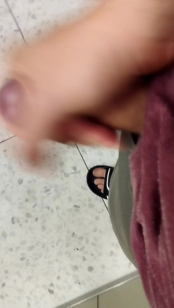 Bayer911: लिफ्ट में