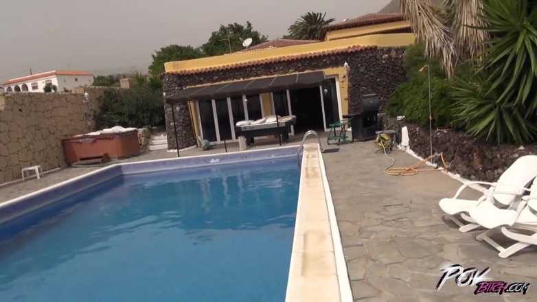 POV Bitch: Zopf-mädchen auf pool-sex-acts, sie ist ein first class strandstarlet