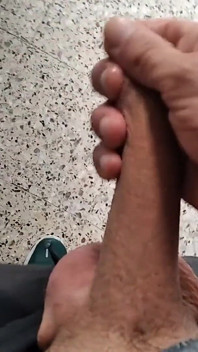 I Masturbate at My University in Secret!
