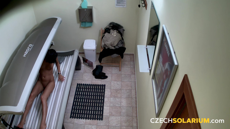 Czech Solarium: Czech Solarium 85: Pussy on Full Display in Solarium
