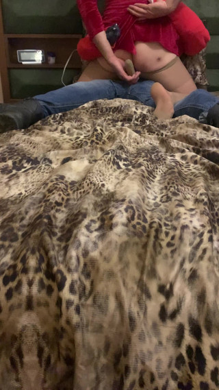 cd_aysemmm: मेरा 18 साल का सौतेला बेटा मेरी पेंटीहोज में आया