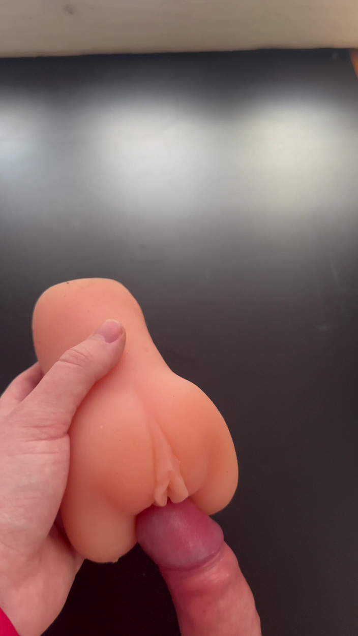 SoloEdgeMaster: I Pumped up My Penis with a Vacuum Pump and...