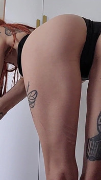 Curul tachinării reginei tatuaje