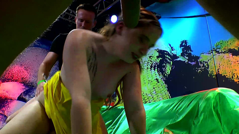 Gang Bang Germany: Ggg John Thompson - Sladká Josy kouří a polyká masivní nálože...