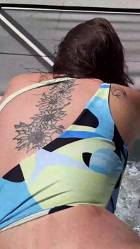 Si cewek super semok richh des dientot sama cowok kontol besar jmac di pinggir kolam renang