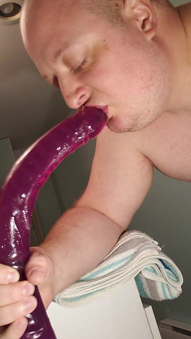 Charlieboy69: Deep Throat Dildo