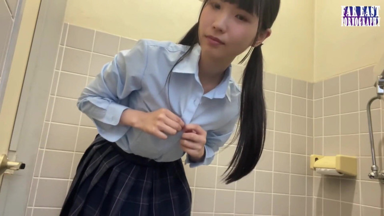 Far East pornography: Curve sbircianti che scatenano una dura eccitazione da una provocante...