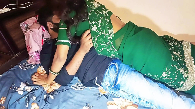 Missjan11: Une bhabhi desi avec son mari, nuits de lune de...