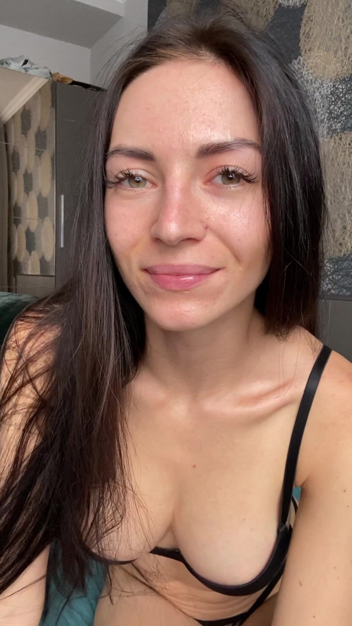 Princess Monica: Face Fetish, Eye Contact and Teasing