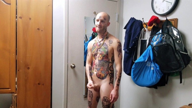 Straight ish Jake Grand: Gesicht tätowiertes dildofick
