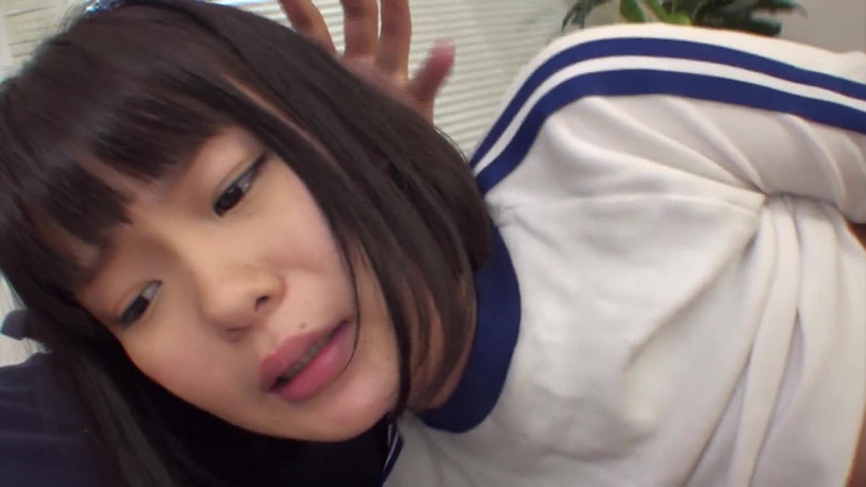 Watch Dirty Movies: Teen giapponese riceve un enorme creampie dal fratellastro!
