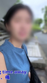 स्थानीय बस स्टॉप पर लड़कियों को चुनना। सुंदर लड़की को में चरमसुख है #372