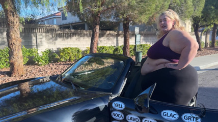 Jae Moonbeam: Tiny Car Squeeze