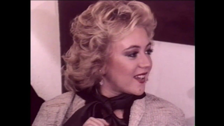 Vintage Usa: Two MILFs Fucked and Cummed in Mouth by Big Cock...