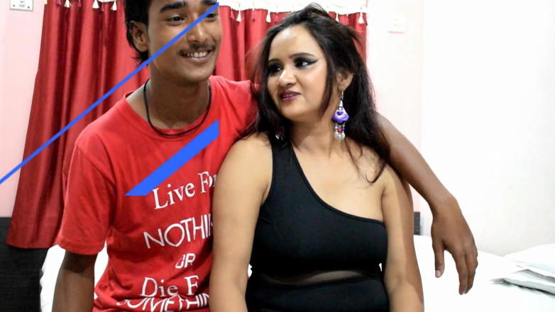 Sexwithsimran: Simran在酒店与两个陌生人发生性关系