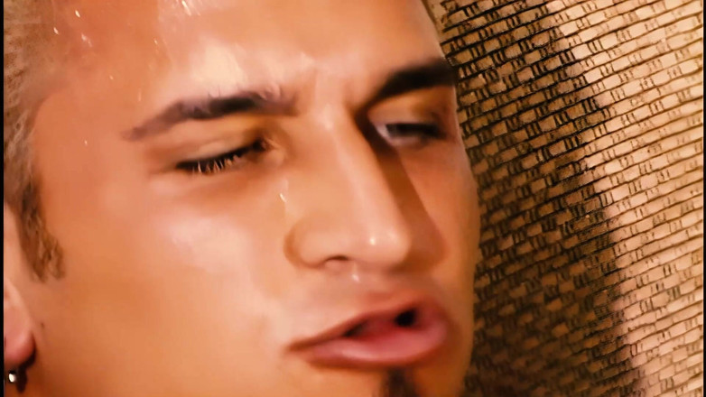 BestPorn85: 红发巴黎肯尼迪吮吸她的男人并操他