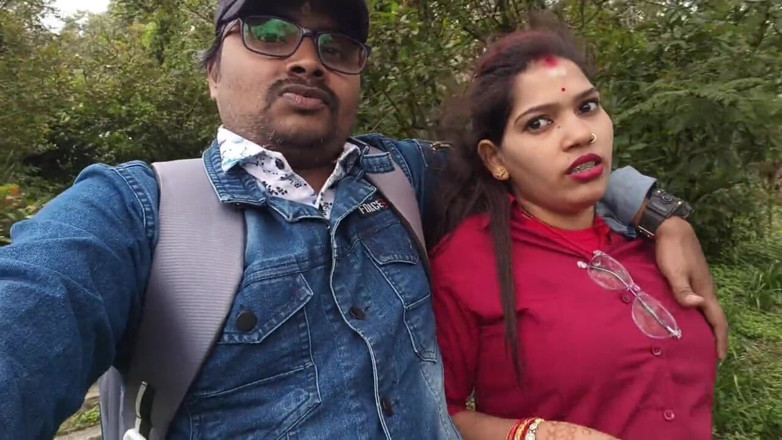 Sona bhabhi: Awek desi India bercium adegan dan tetek buah dada oleh...