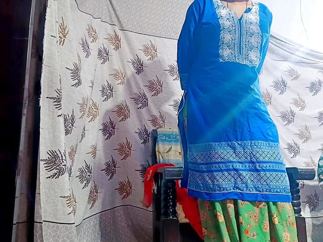 Hot Girlfriend Kajal Desperate for the Cock Her Mouth and Wet Pussy in the Night (Rakul 008)