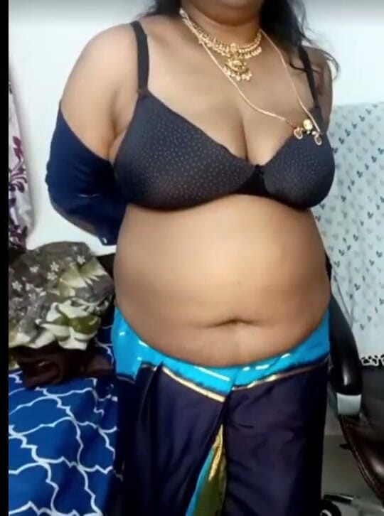 Your_Meena69: Telugu ciocia pokaz całego ciała