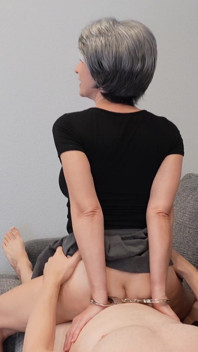 Stiefmutter in handschellen, während sie zuschauen - der beobachter e01 - MILf stella