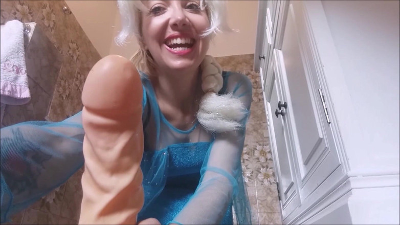 savannahamatoriale: Elsa: the Ice Queen Are Not Too Frozen