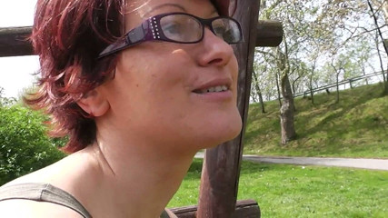 Popp Sylvie: Blowjob at the bus stop