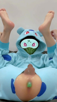 Bulbasaur Laying Eggs