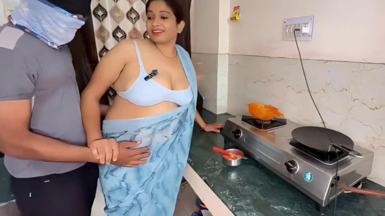 FantacyCouple: Indian Unsatisfied Bhabhi Lusty Sex with Devar on Kitchen Stand