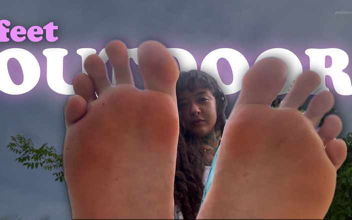 Pedazodchicle: Je vous laisse voir mes pieds frotter et appuyer contre...