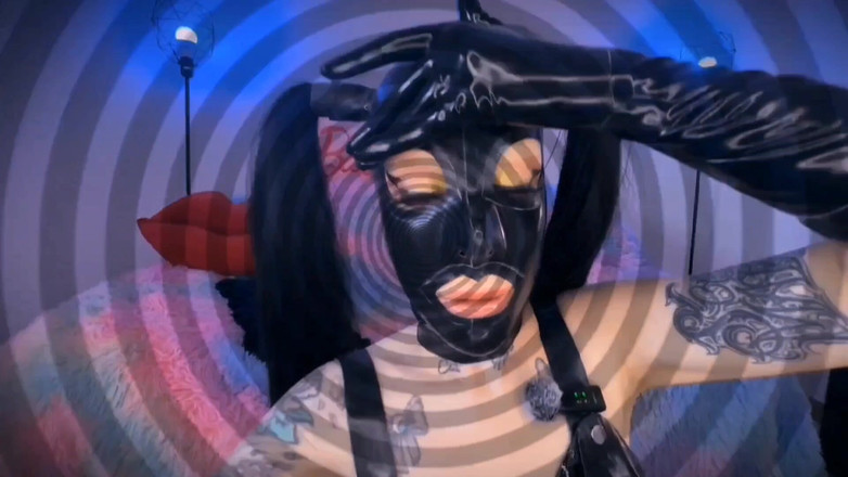 LDBMistress: L'incantesimo della dea trong latex, aroma joi ita