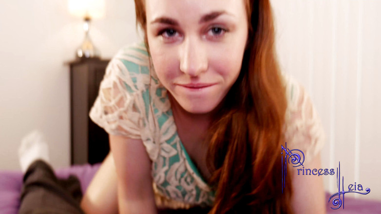 Princess Leia: Horny stepsister begs for creampie