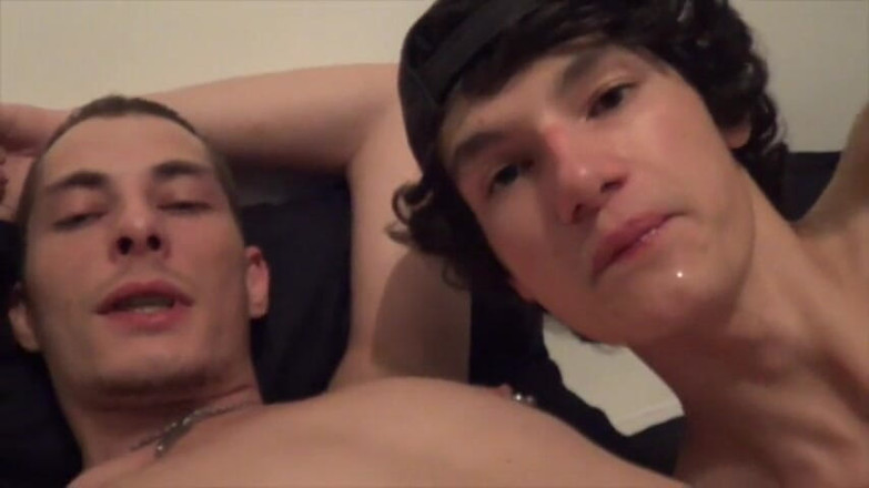 Gaybareback: Stříkání do kundičky, díra s obrovským ptákem