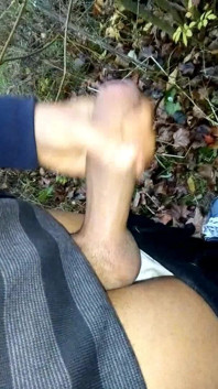 Cowok kembar arab muncrat di luar ruangan sambil dicrot sperma