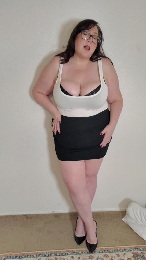 cutejayne: BBWミルフのスローストリップビッグティット公開
