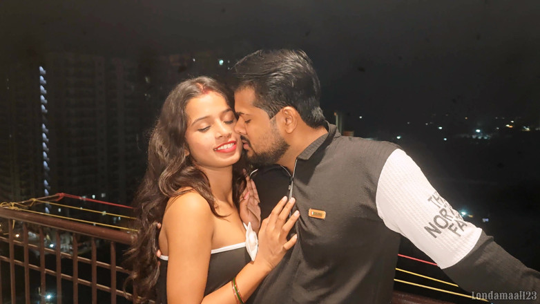 Londamaal123: Indian Desi Girlfriend Boyfriend Anniversary Fucking in Hotel on There...