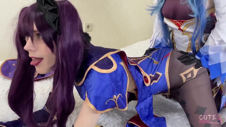 CutePinkUnicorn: Anime dívka trénuje můj zadek se strap on femdom