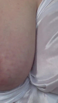 These Big Tits Will Drive You Crazy! Chubby MILF Shows off Her Mature Natural Boobs in Close-up