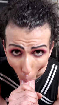 Slutty cheerleader sucks cock