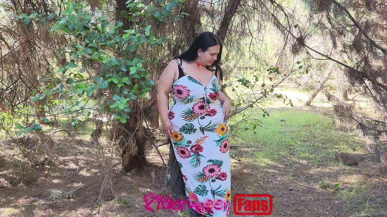 Riderqueen BBW Step Mom Latina Ebony: Riderqueen în aer liber: Videoclipuri pentru fani în aer liber