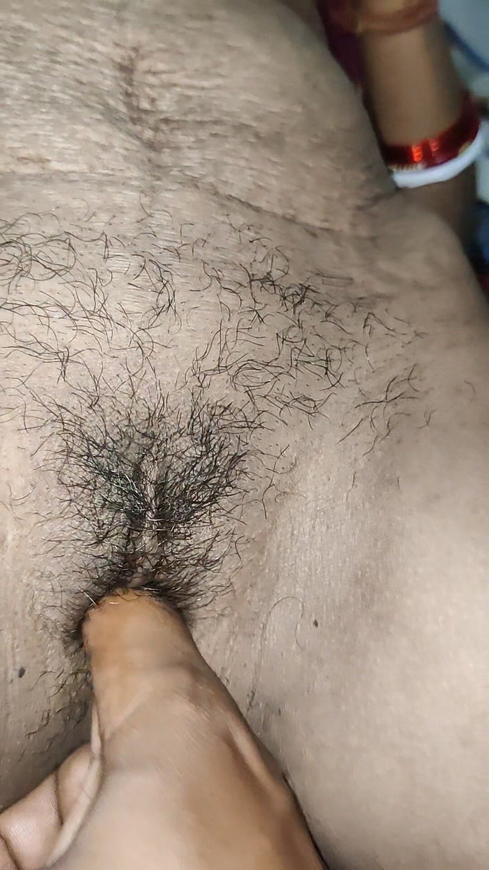 Desi_sexy_boy: Дези жена Ке Бур Me ungli Kiya Fir Чут чатне Lga Chudai Ke Waqt хинди Аудио